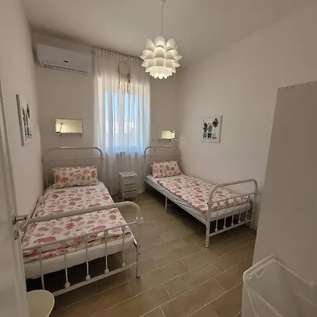 Appartamento Demetrio 50M Mare & Shopping Lido Marini Exterior foto