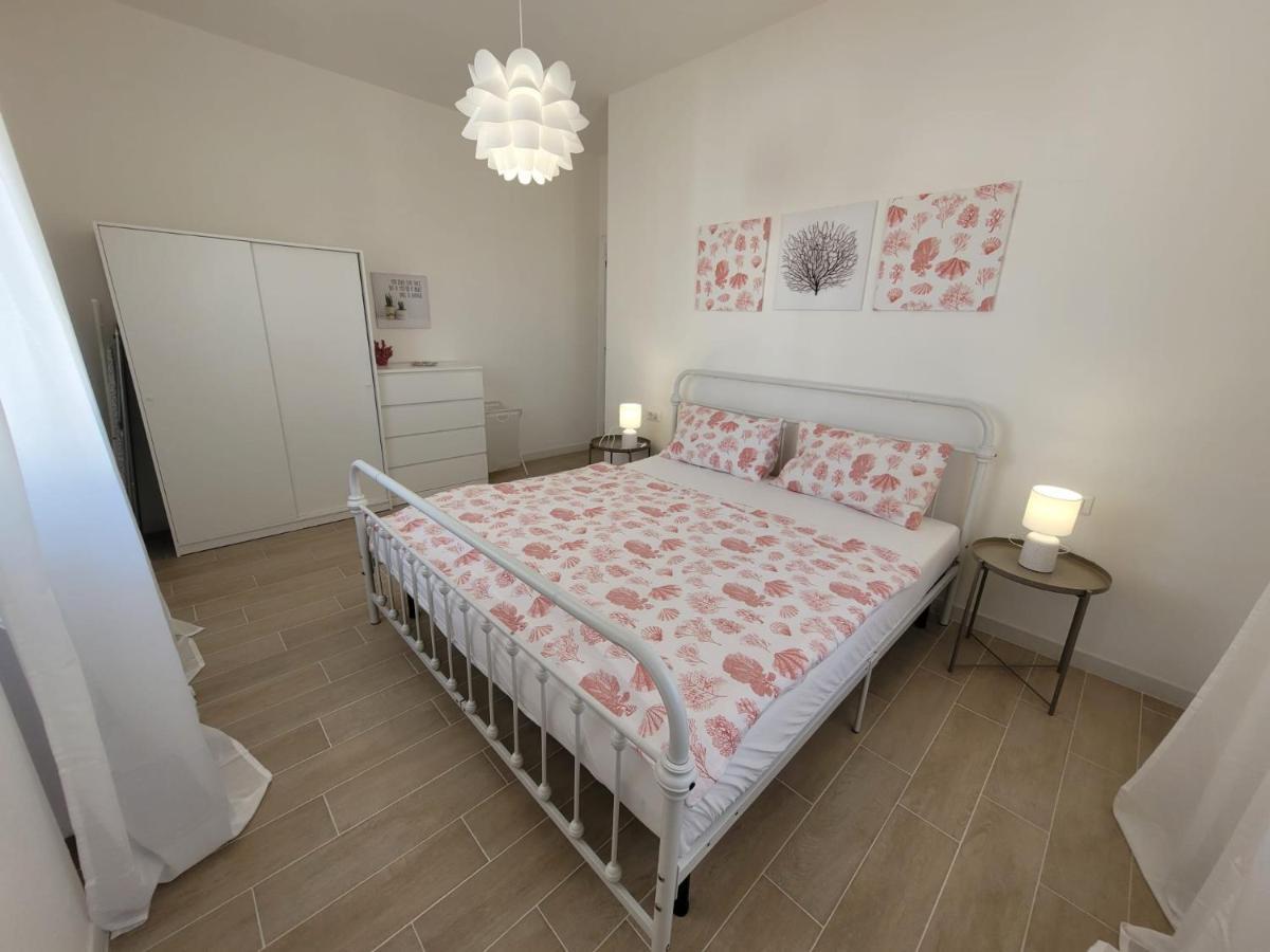 Demetrio 50m Mare & Shopping Apartment