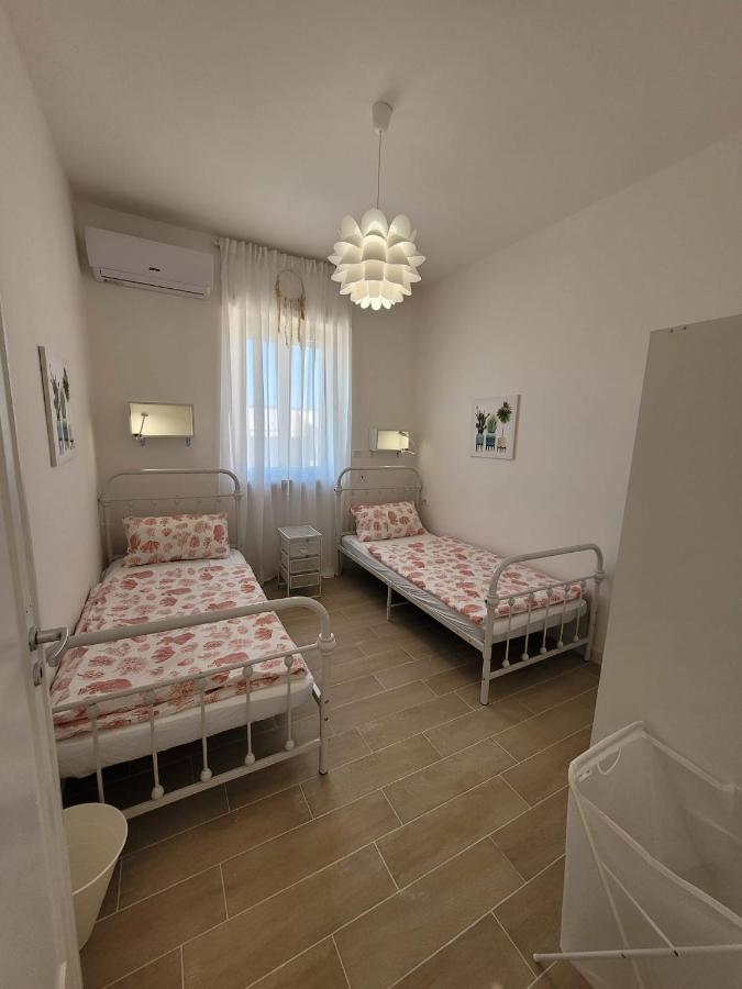Demetrio 50m Mare & Shopping